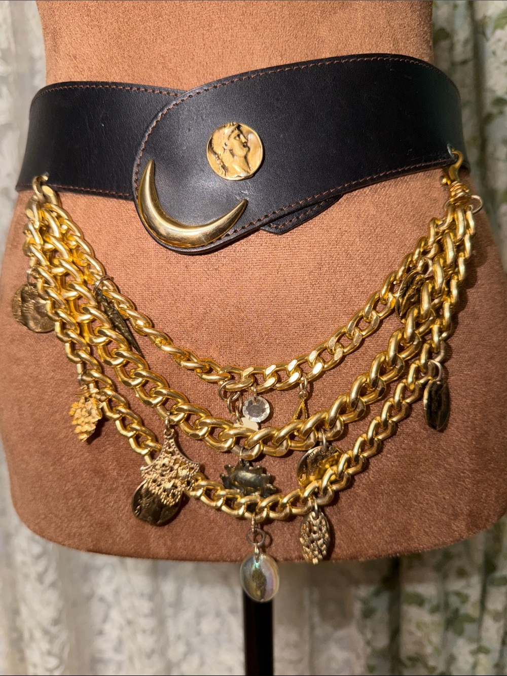 Byblos Black Leather Waist Belt with Gold Crescent and Chain Charms - Picture 4 of 8